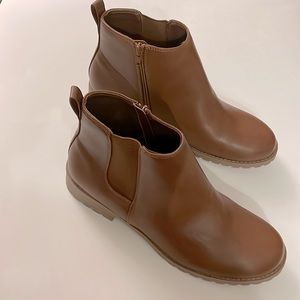 - - Womens Brown Sonoma Booties size 10  .ladies shoes. Boots NWOT